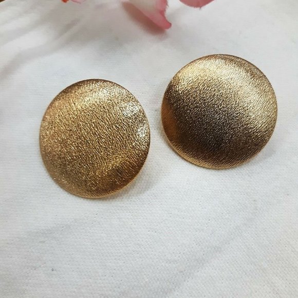 Vintage Earrings Coro Pegasus 2" Round Gold Clip-on - Picture 4 of 6